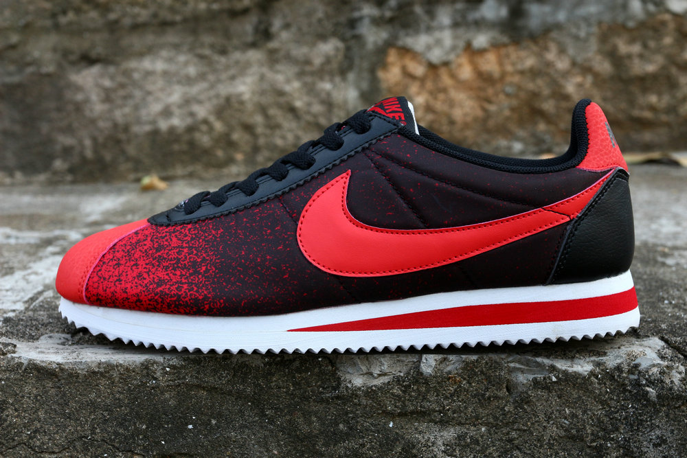 NIKE CORTEZ [R. 5] - Cliquez sur l'image pour la fermer